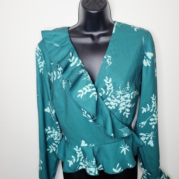 Finders Keepers Lime Cosmos Wrap Top Medium - Picture 2 of 10